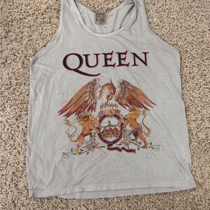 Queen Graphic Tank Top